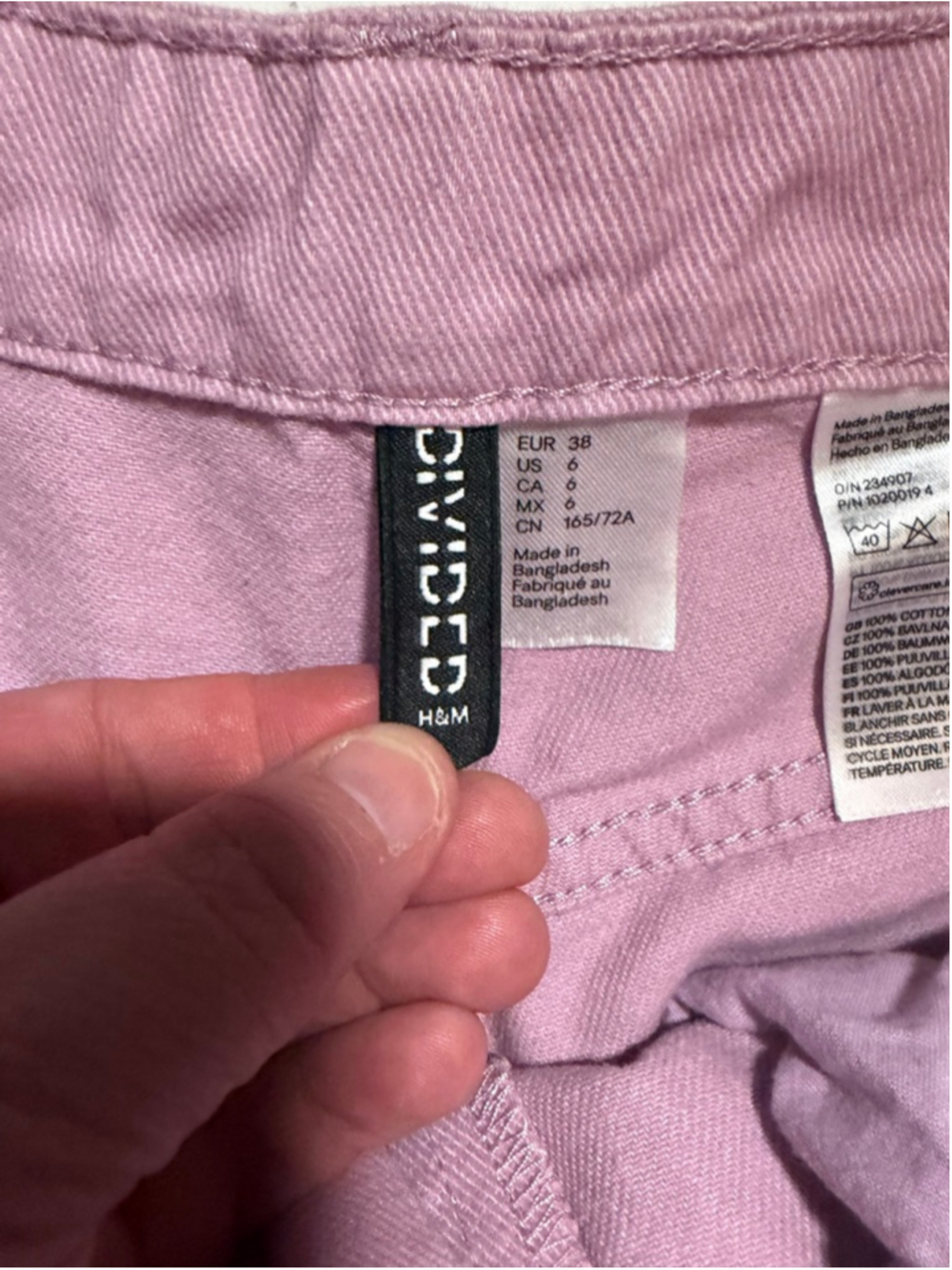 Women's H&M Pink Distressed Straight Leg Jeans Size 6
265 - Picture 5 of 9